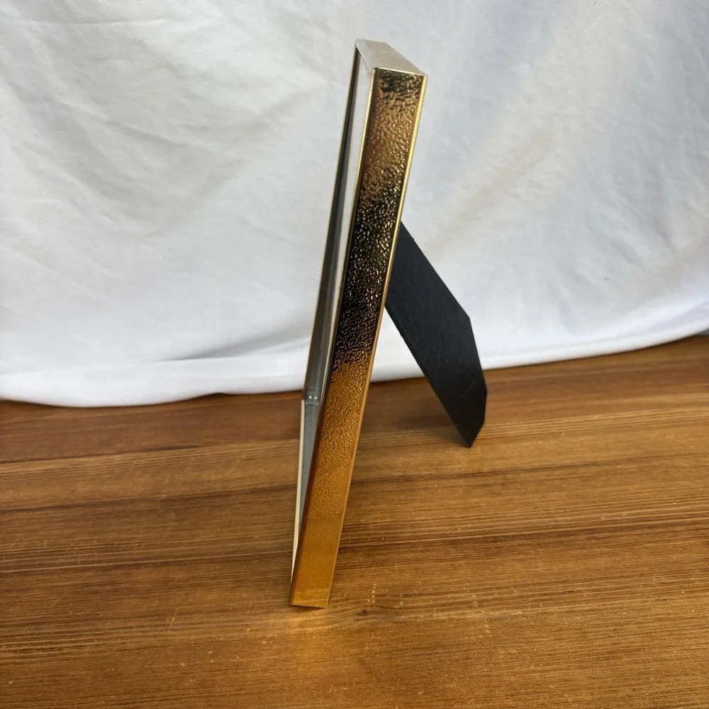 N/A gold tone